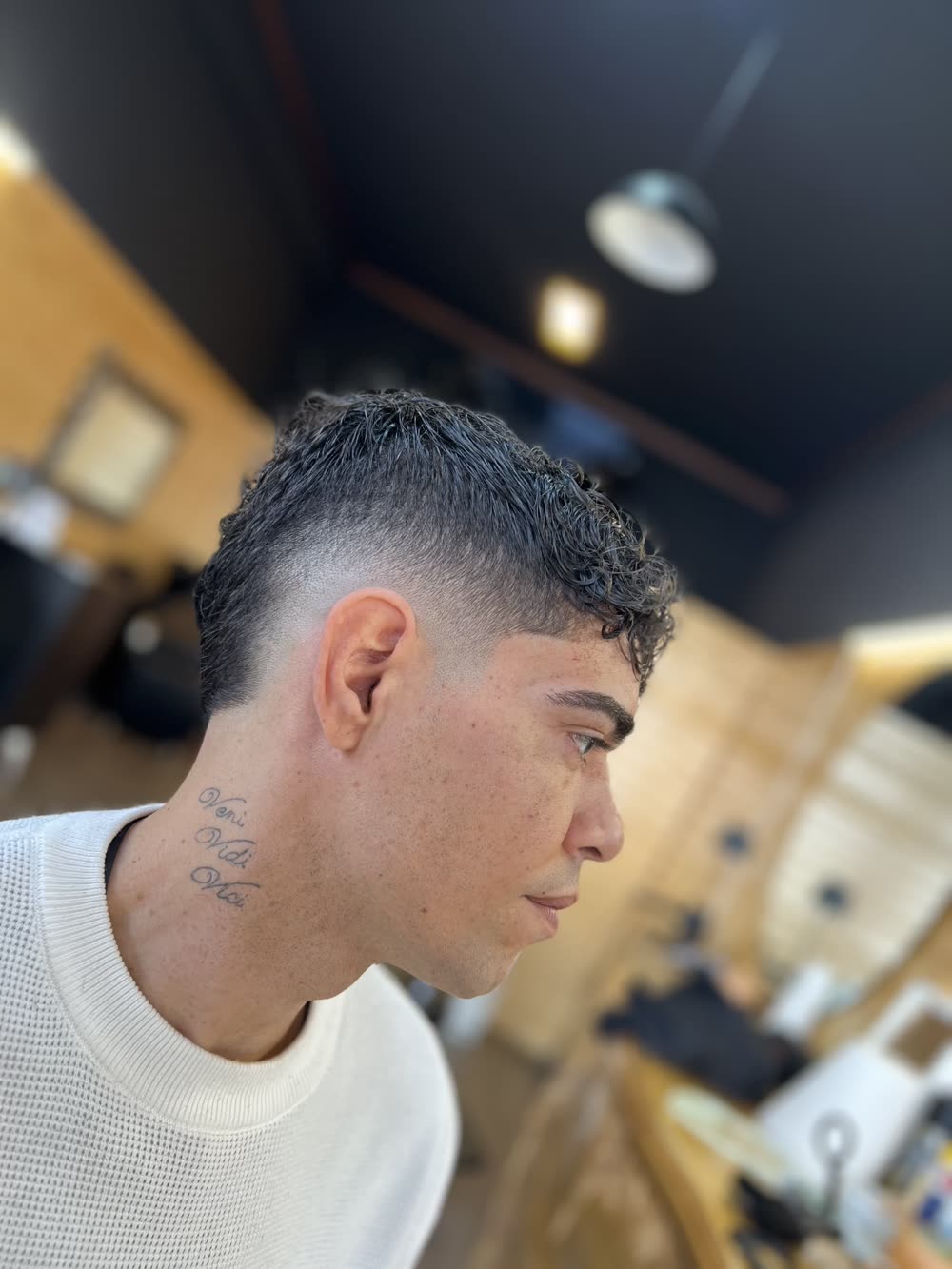 Corte fade com barba feito na Bitencourt Barbershop